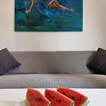 10 Boutique * Kos By